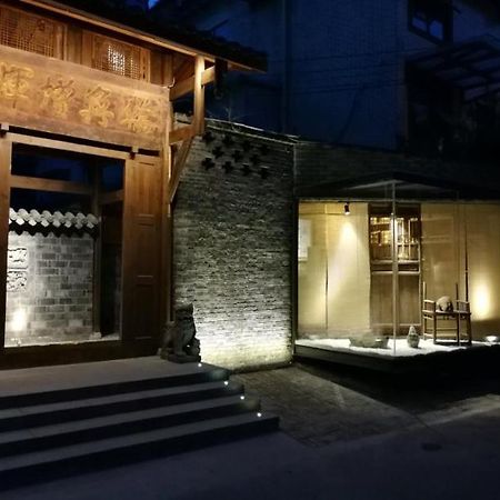 Zhuangse Chengdu Youth Hostel Buitenkant foto